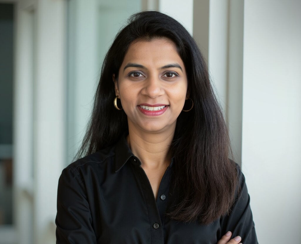 Dipeshri Warang headshot